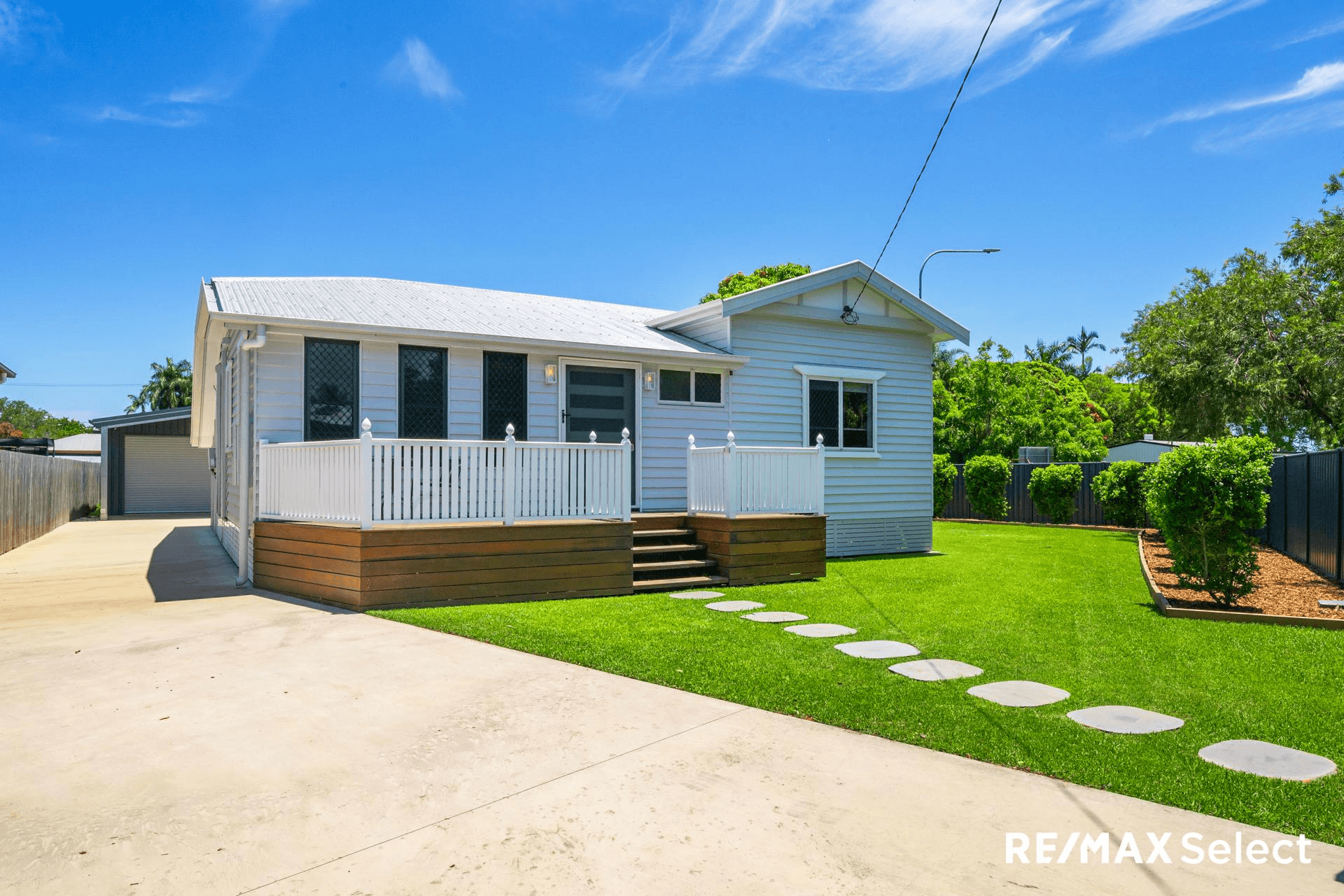 8 The Crescent, NORTH MACKAY, QLD 4740