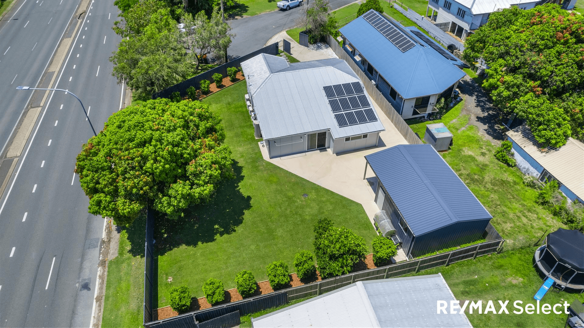 8 The Crescent, NORTH MACKAY, QLD 4740