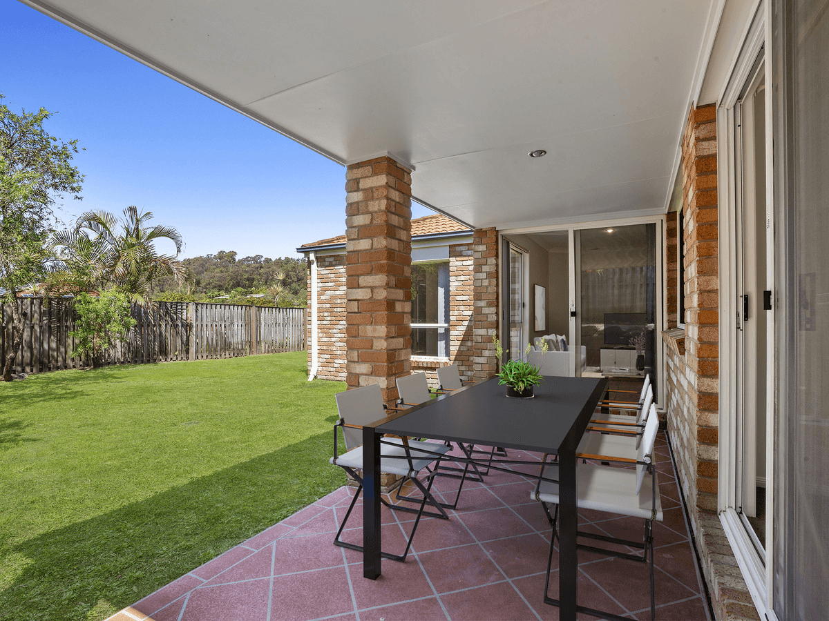 20 Feathertop Crescent, PACIFIC PINES, QLD 4211