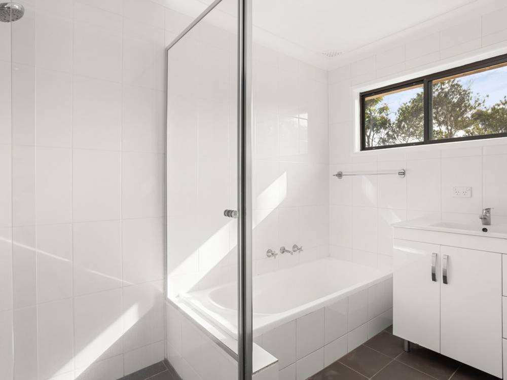 17 Old Bar Road, OLD BAR, NSW 2430