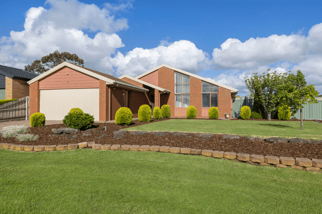 12 Moorhead Avenue, Mornington, VIC 3931