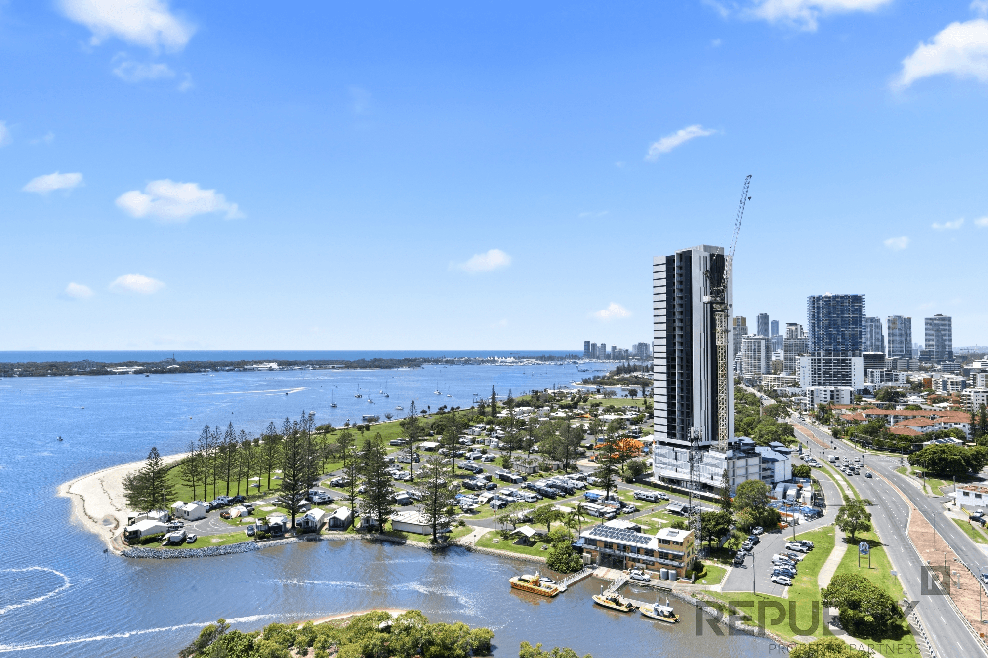 1807/180 Marine Parade, LABRADOR, QLD 4215