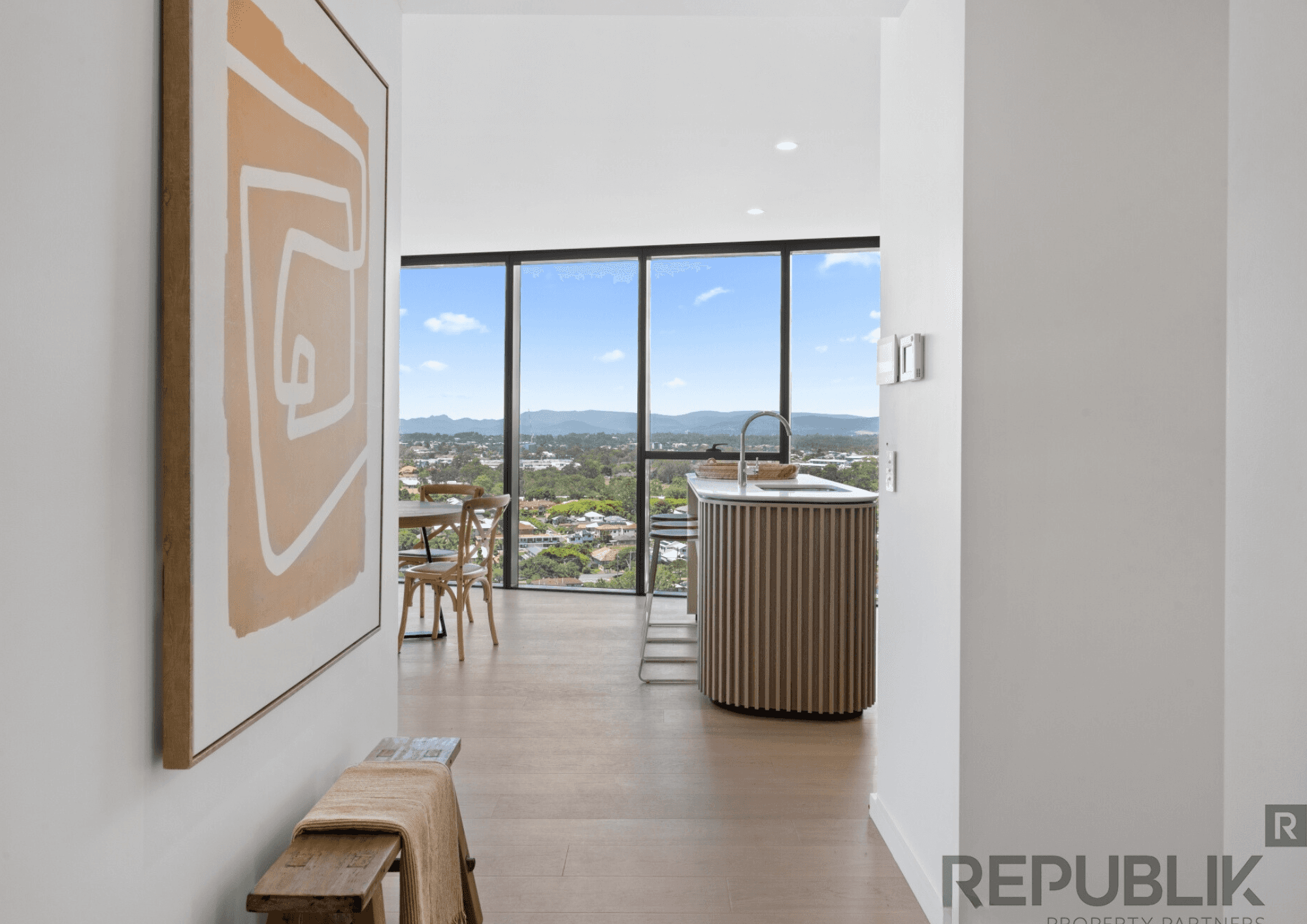 1807/180 Marine Parade, LABRADOR, QLD 4215