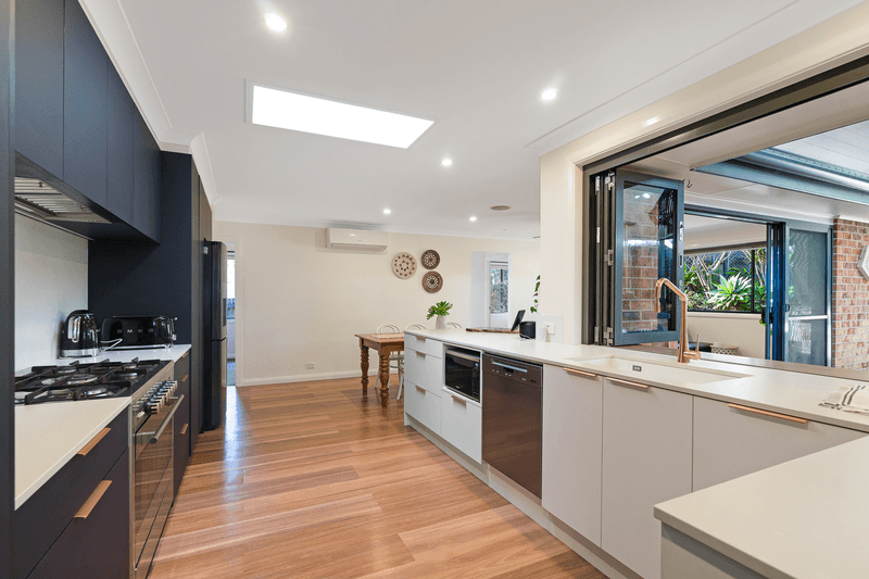 3 Wards Hill Road, KILLCARE HEIGHTS, NSW 2257