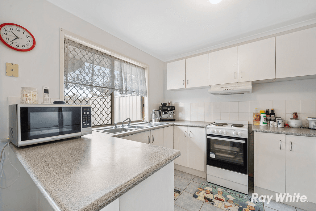 10 Bella Court, EAGLEBY, QLD 4207