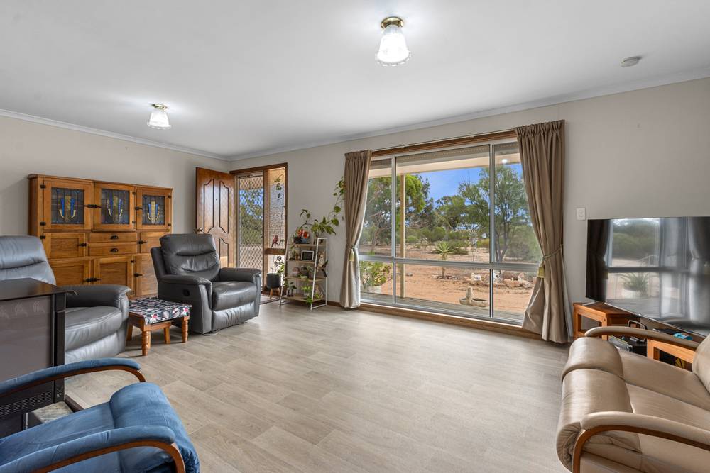 12210 Augusta Highway, NAPPERBY, SA 5540