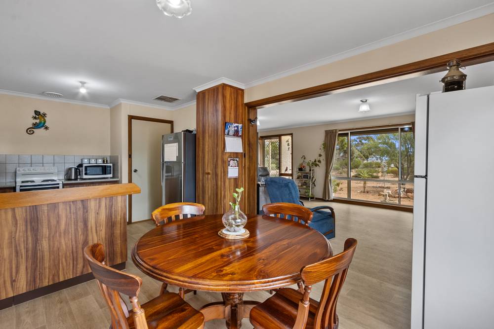 12210 Augusta Highway, NAPPERBY, SA 5540