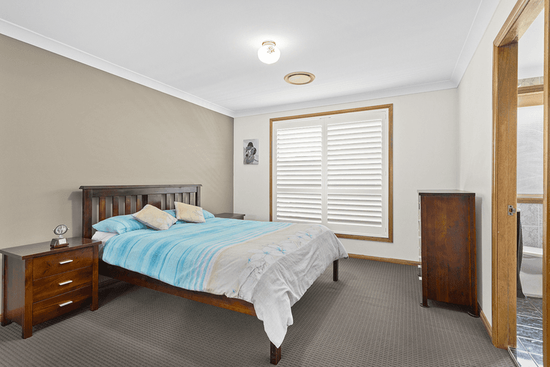 5 Garnett Grove, FLINDERS, NSW 2529