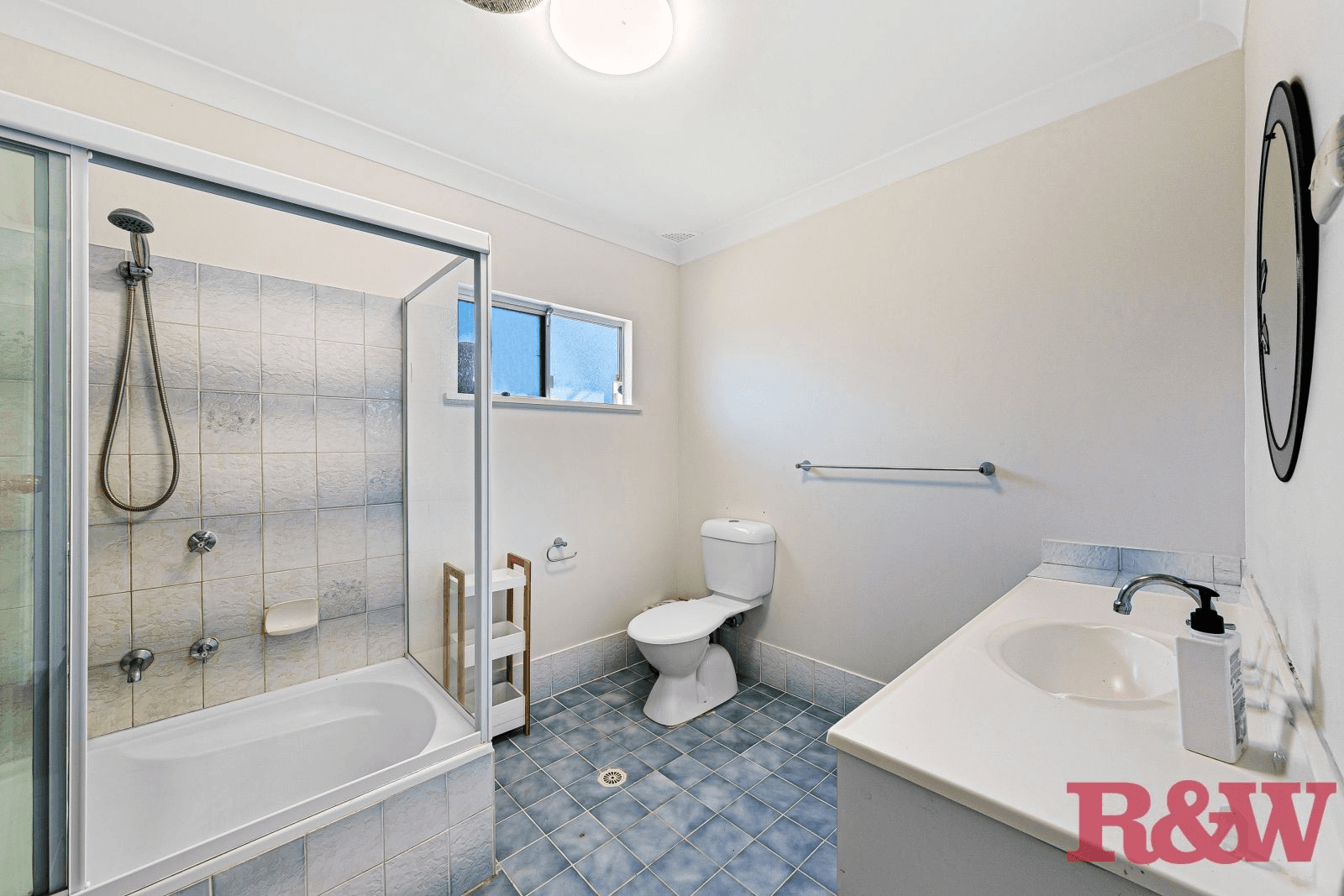 33 McEvoy Avenue, Umina Beach, NSW 2257