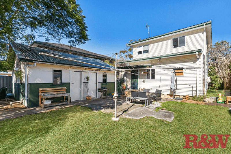 33 McEvoy Avenue, Umina Beach, NSW 2257