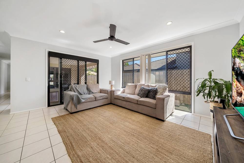 29 Tennessee Way, BERRINBA, QLD 4117