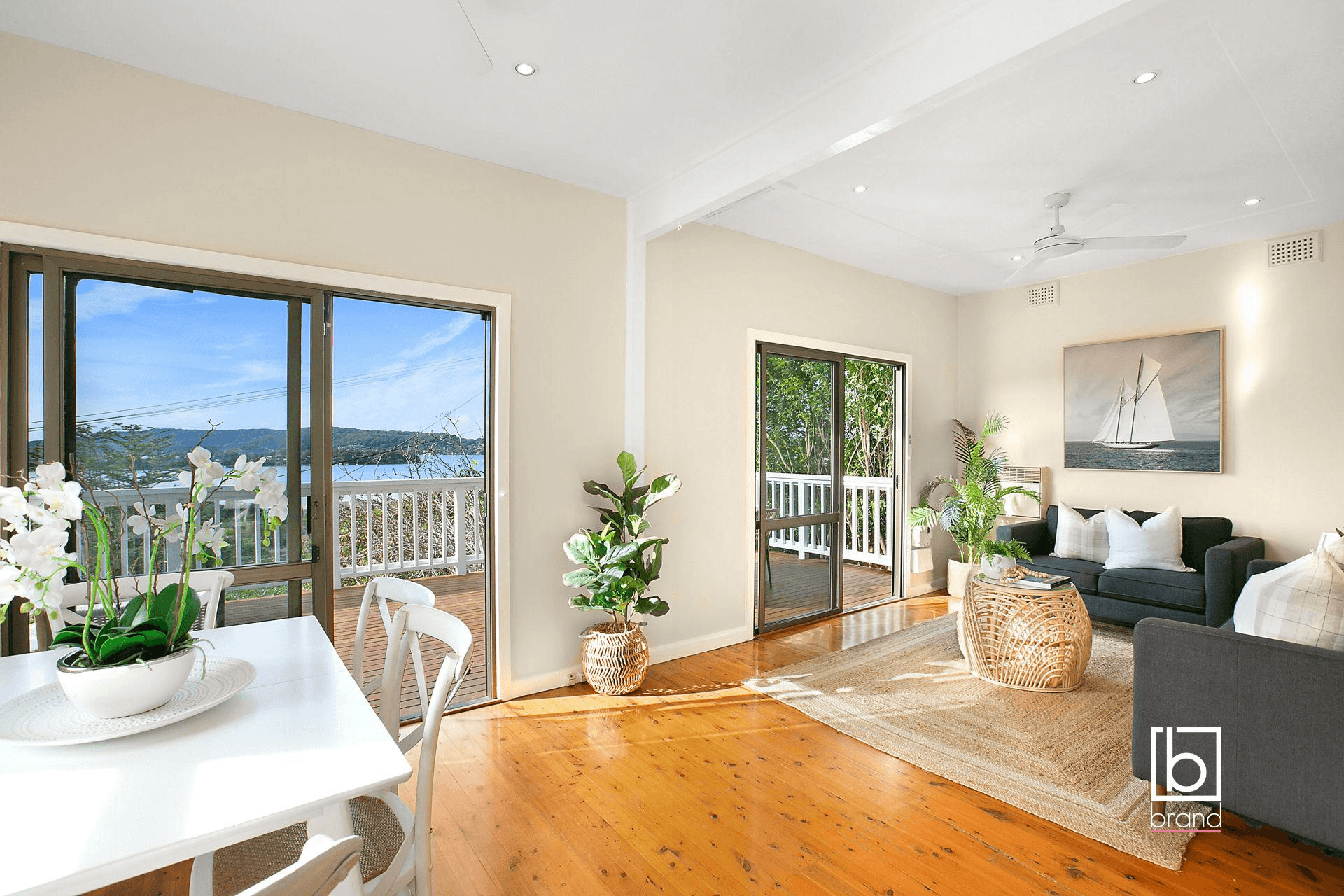11 Hughes Street, POINT CLARE, NSW 2250
