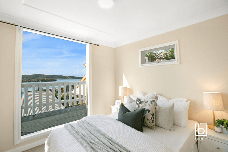 11 Hughes Street, POINT CLARE, NSW 2250