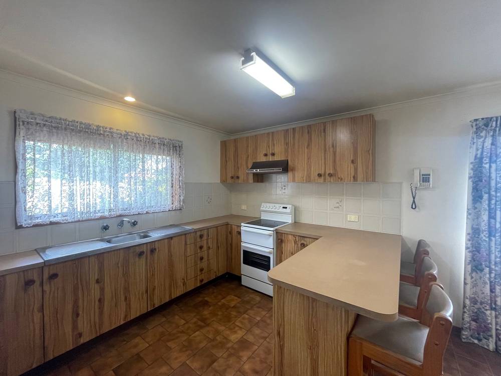1/300 Highview Crescent, LAVINGTON, NSW 2641