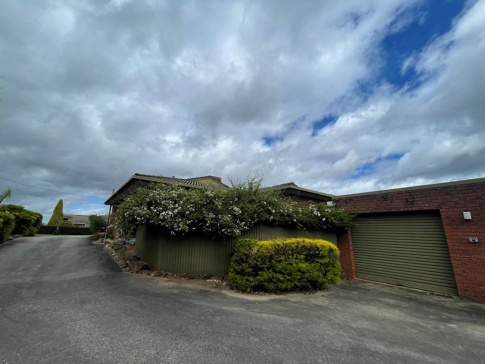 1/300 Highview Crescent, LAVINGTON, NSW 2641
