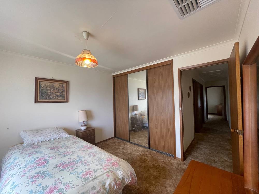 1/300 Highview Crescent, LAVINGTON, NSW 2641