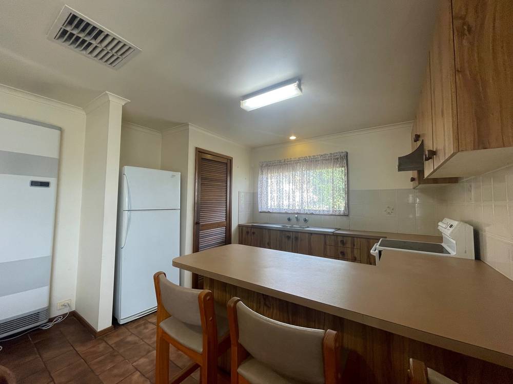 1/300 Highview Crescent, LAVINGTON, NSW 2641