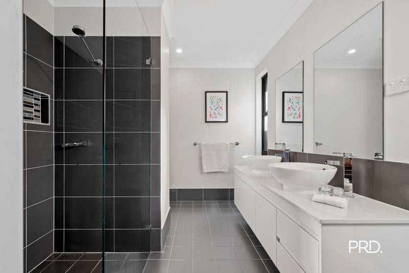 29 Deerubbin Drive, GLENMORE PARK, NSW 2745