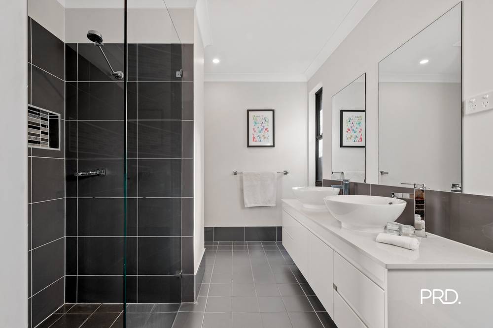 29 Deerubbin Drive, GLENMORE PARK, NSW 2745