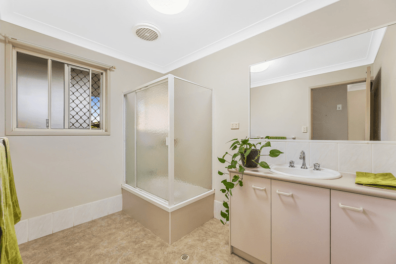 23 Flamingo Road, Highfields, QLD 4352