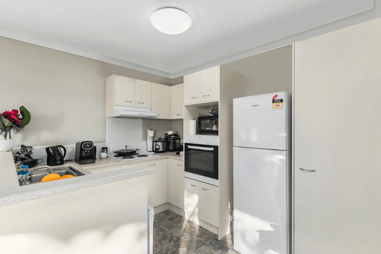 16/31 Simpsons Road, ELANORA, QLD 4221