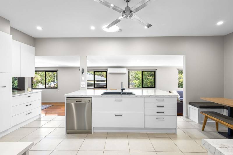 105 Panorama Drive, NAMBOUR, QLD 4560