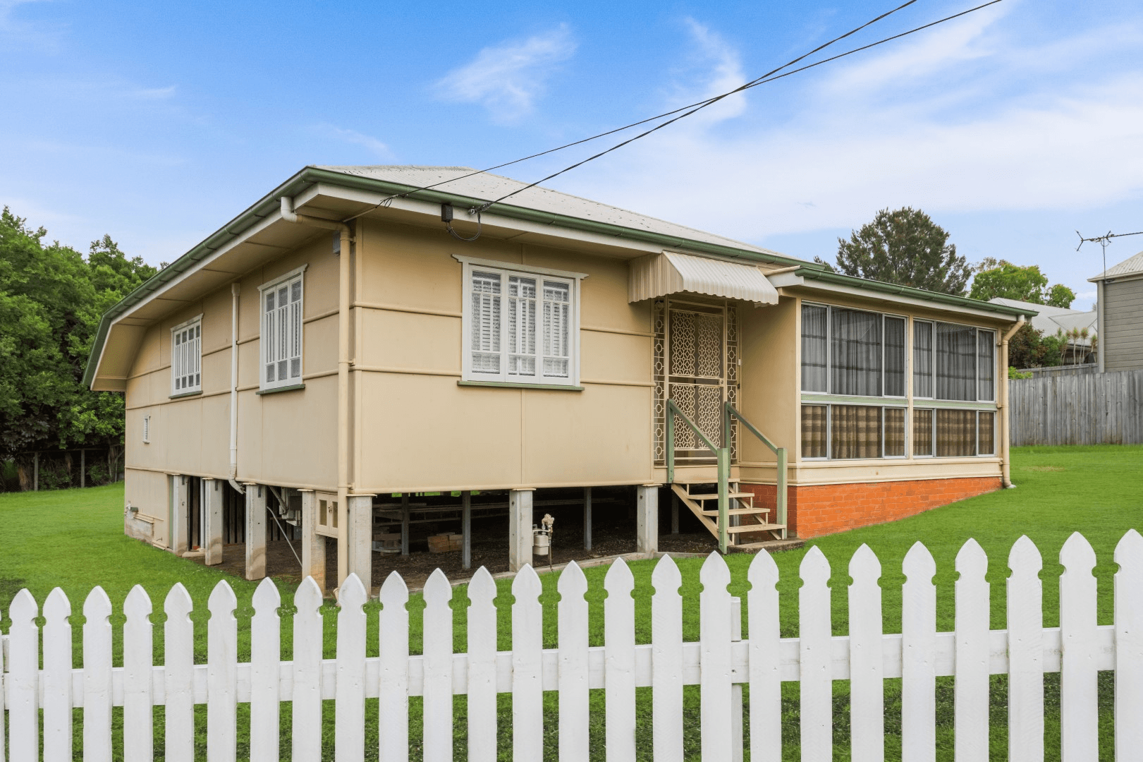 38 Smith Street, NORTH IPSWICH, QLD 4305