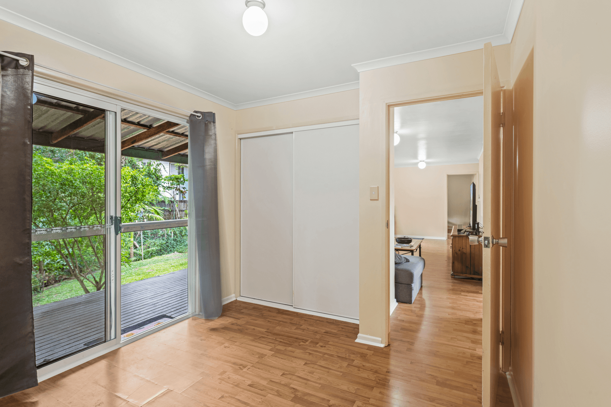 8B Cribb Street, LANDSBOROUGH, QLD 4550