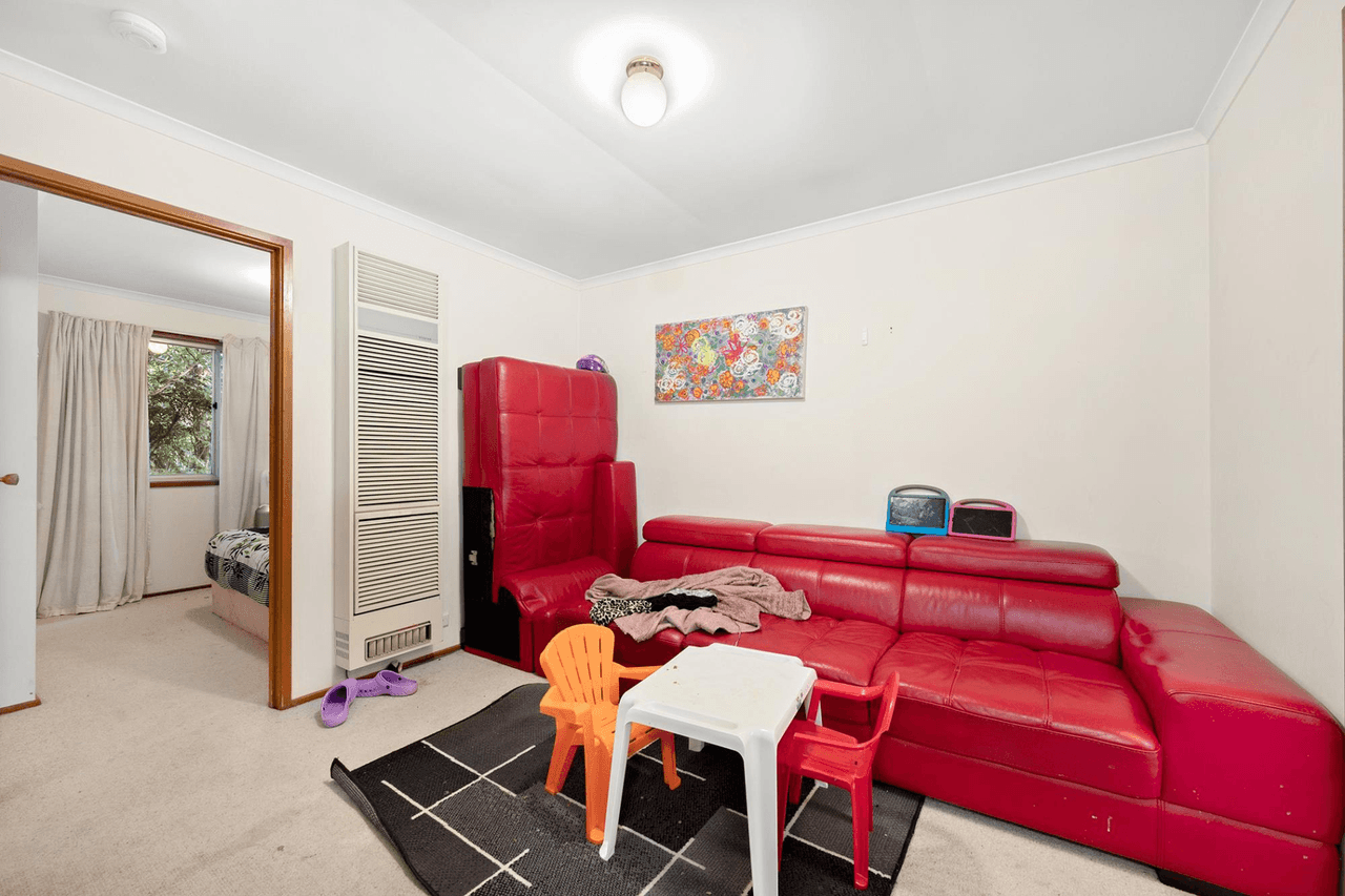 100 Mainwaring Rich Circuit, PALMERSTON, ACT 2913