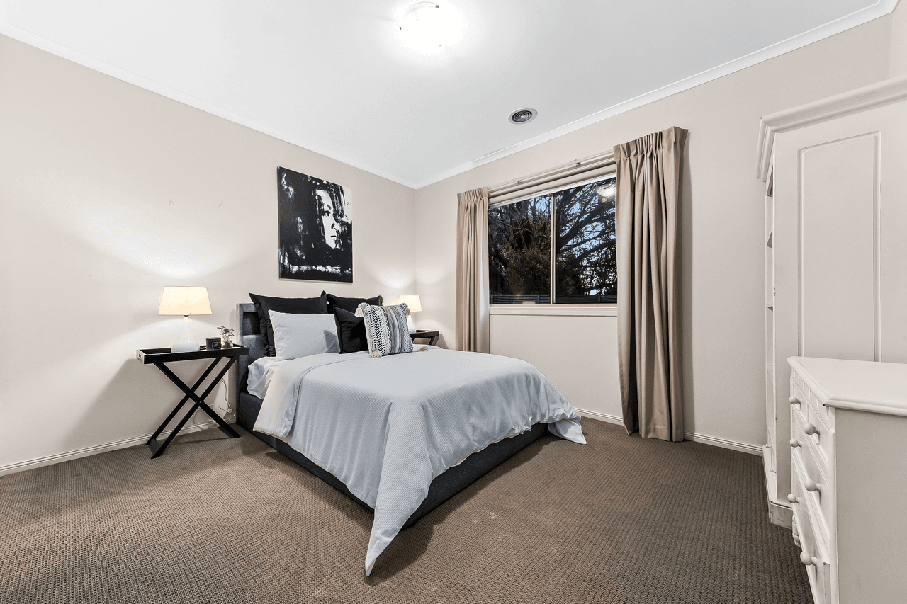 23 Kuranda Crescent, BERWICK, VIC 3806