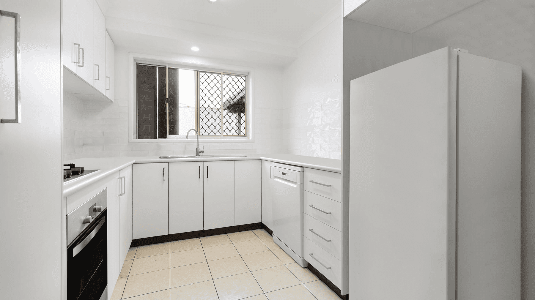 1/6 Mannuem Court, RANGEVILLE, QLD 4350