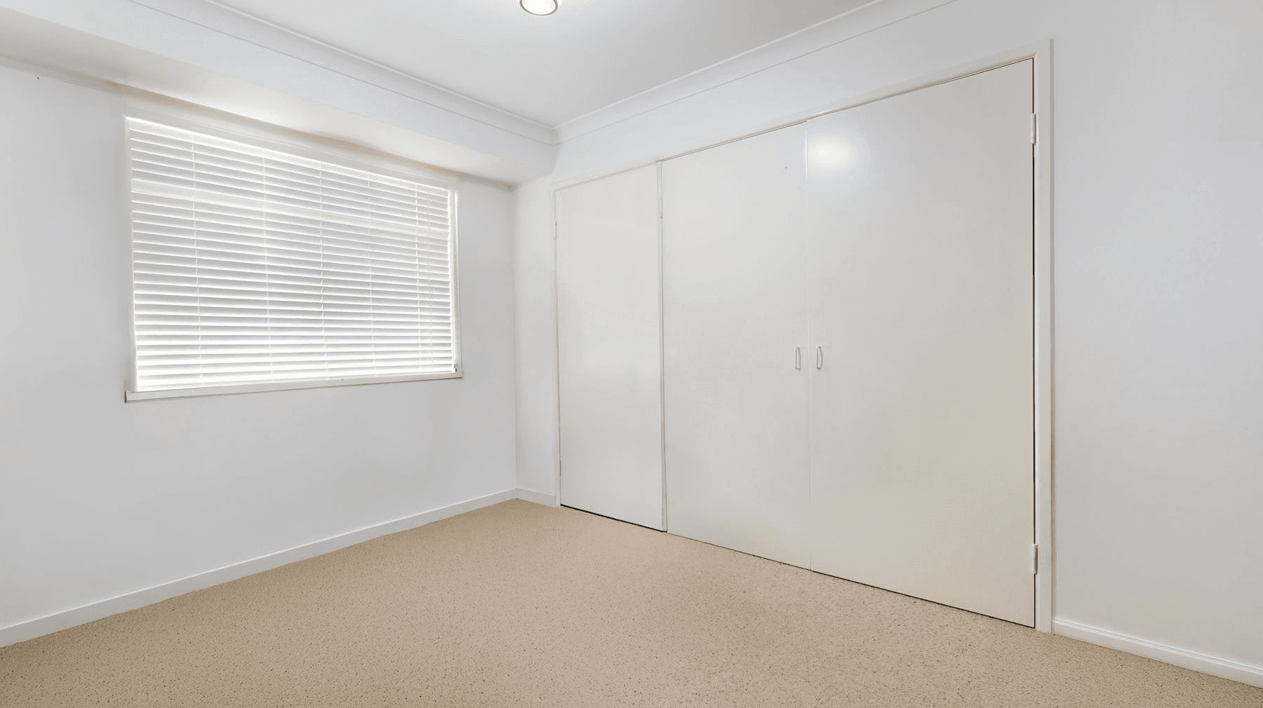 1/6 Mannuem Court, RANGEVILLE, QLD 4350