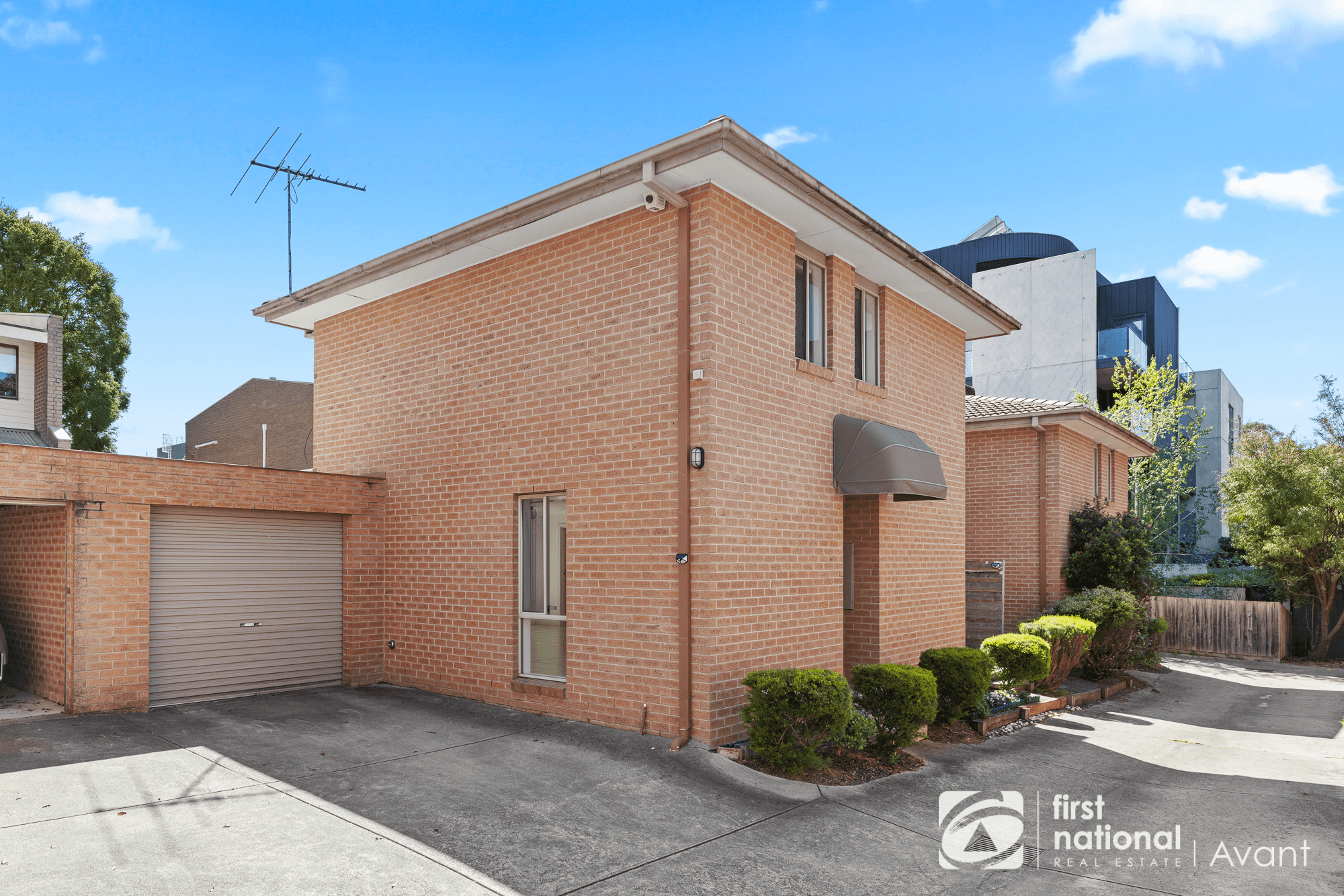 2/11 Station Street, BLACKBURN, VIC 3130