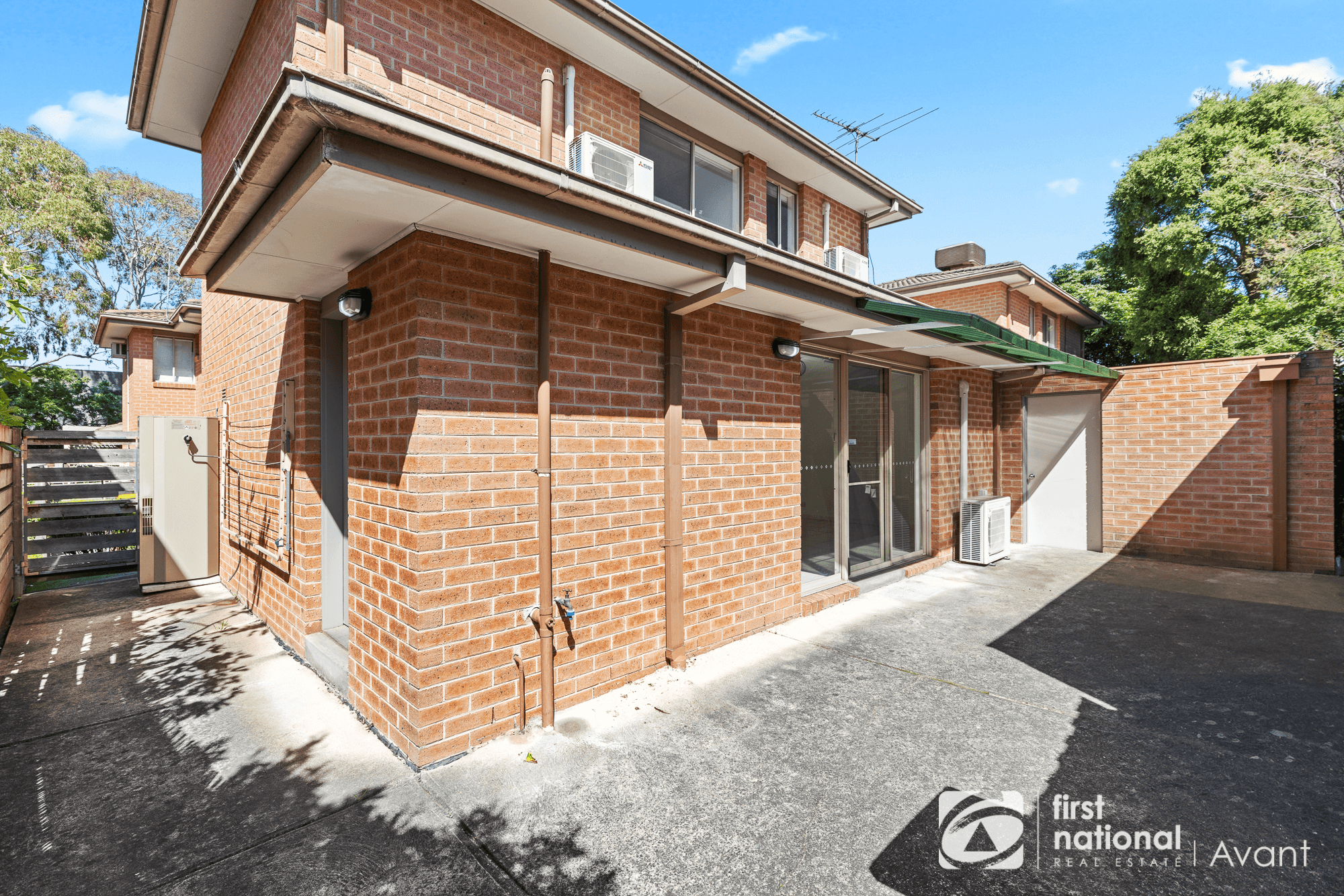 2/11 Station Street, BLACKBURN, VIC 3130