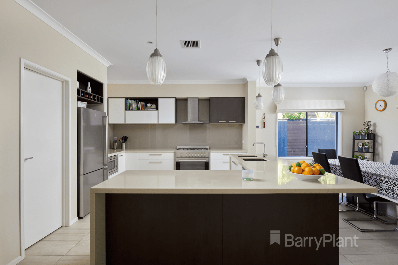 219 Sandhurst Boulevard, Sandhurst, VIC 3977