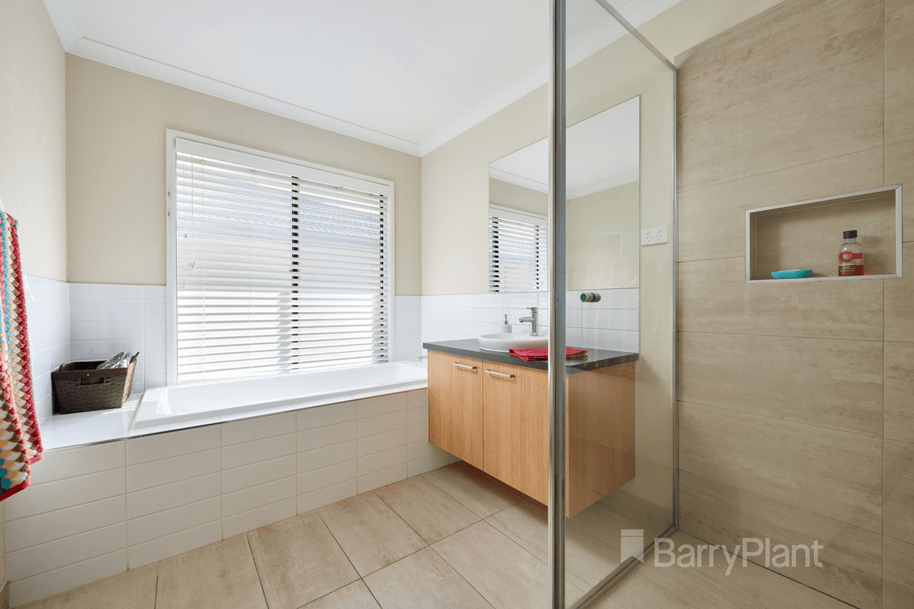 219 Sandhurst Boulevard, Sandhurst, VIC 3977