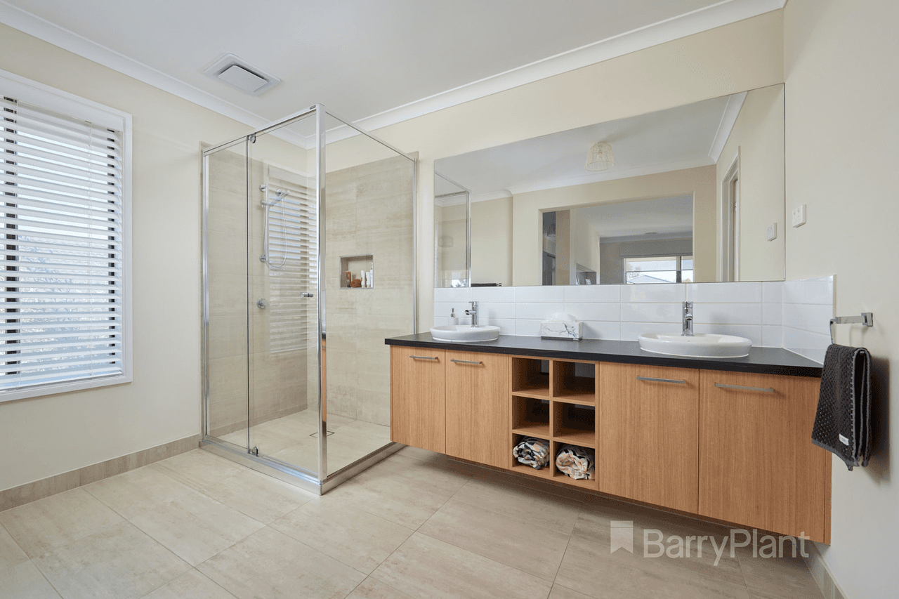 219 Sandhurst Boulevard, Sandhurst, VIC 3977