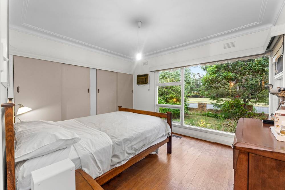 24 Eley Road, BURWOOD, VIC 3125