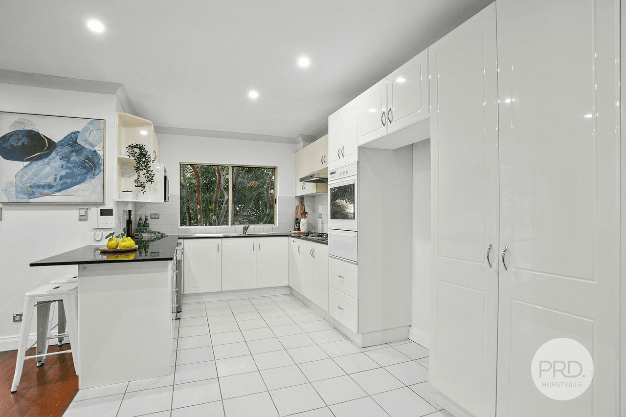 2/57 The Avenue, HURSTVILLE, NSW 2220