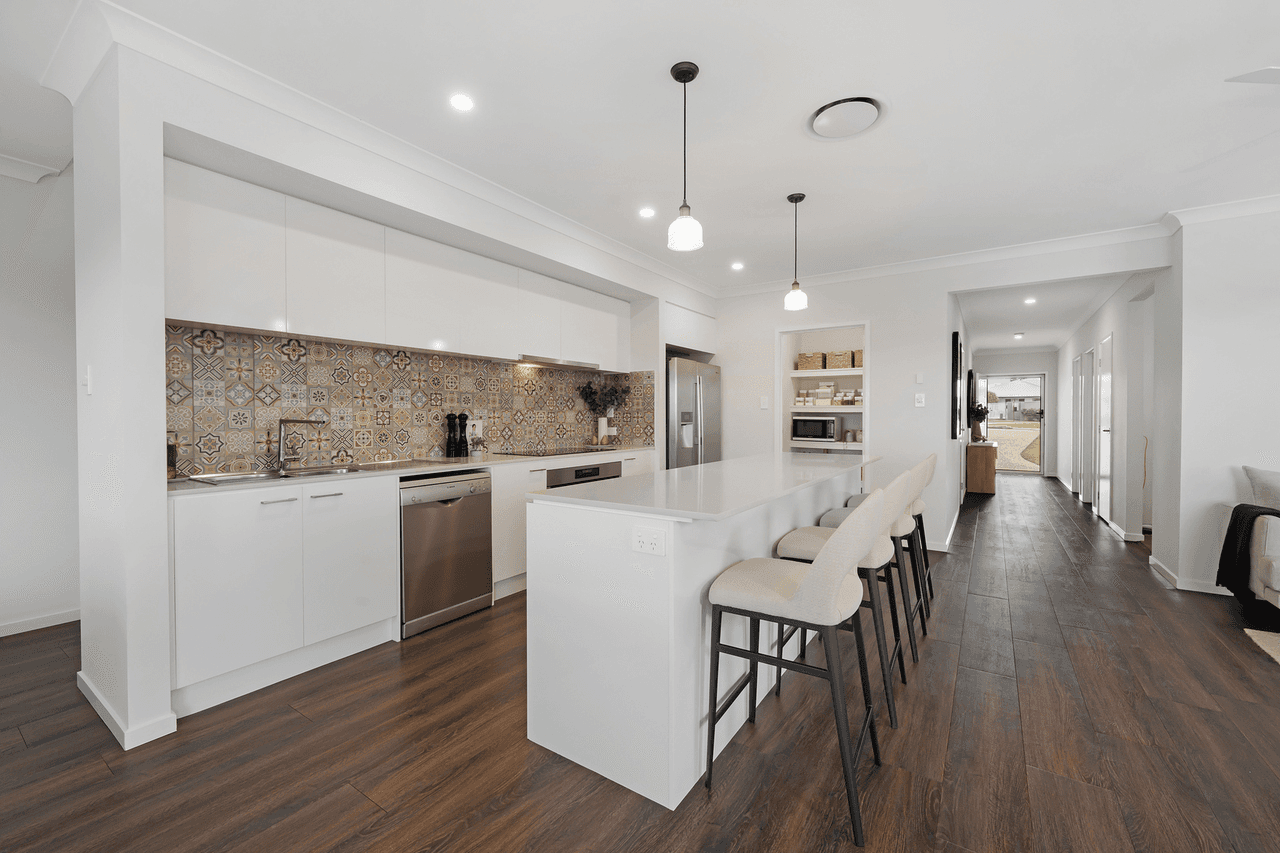 73 Capella Drive, Redland Bay, QLD 4165
