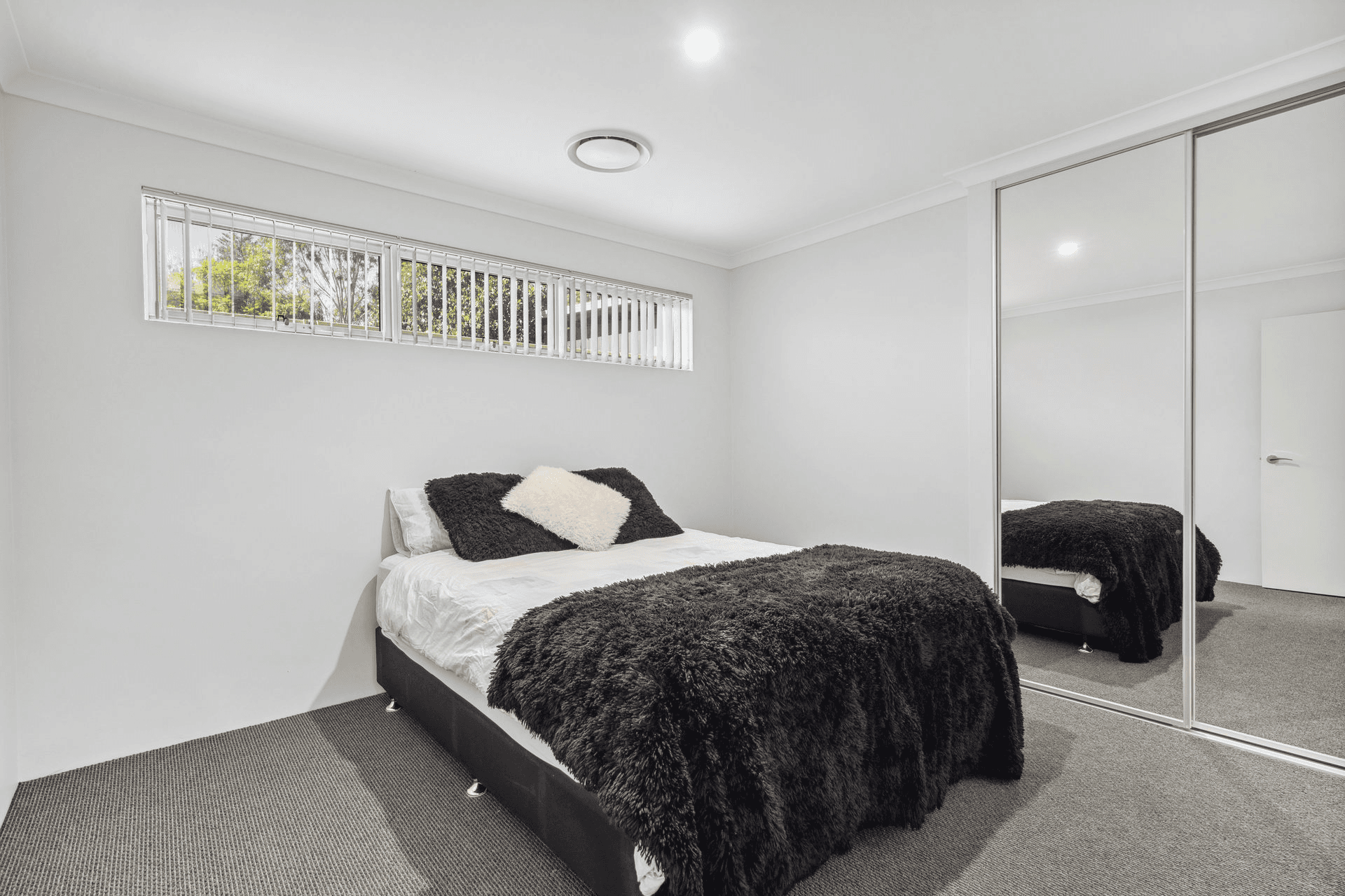 2 Ferdinand Cres, COOLBELLUP, WA 6163