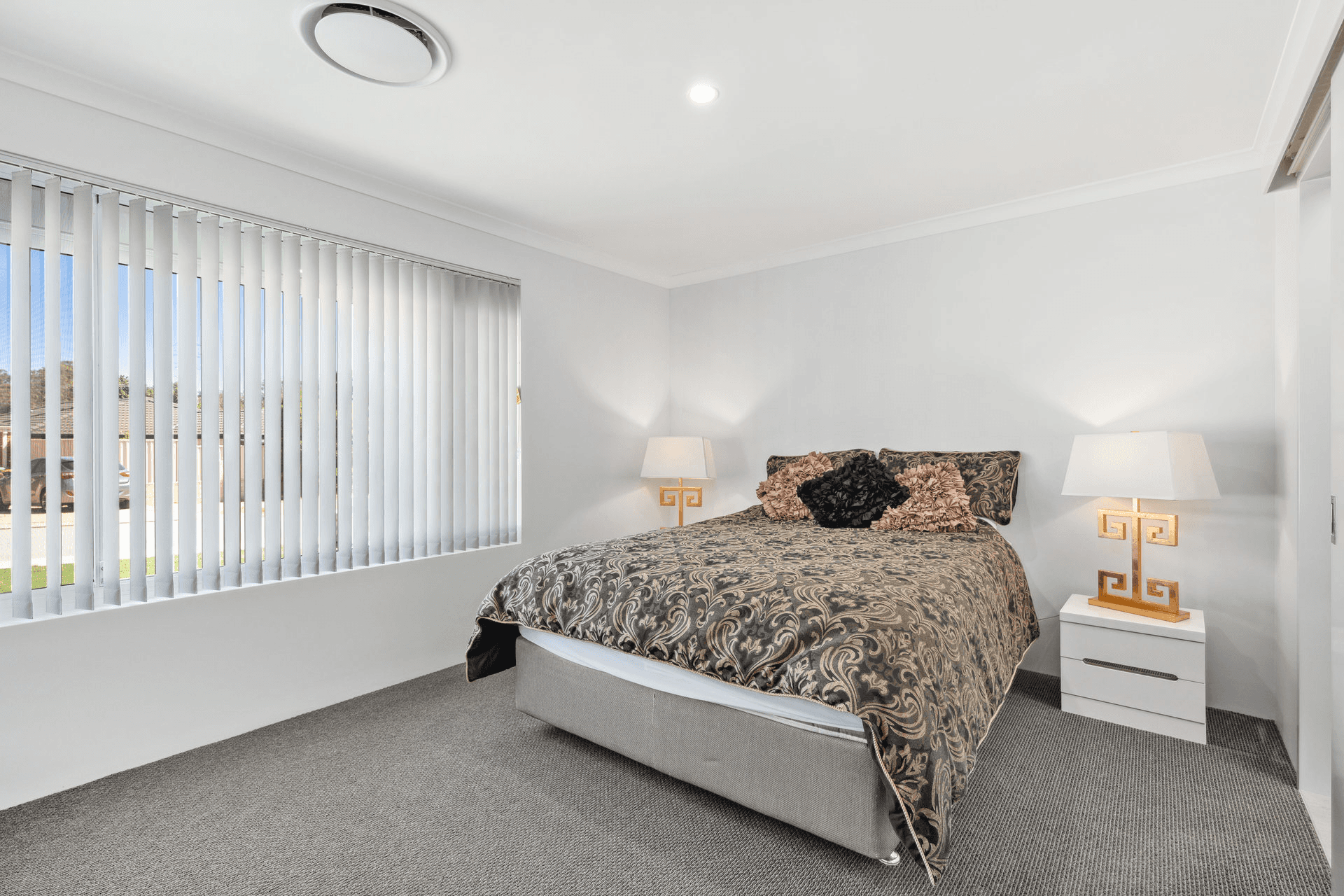 2 Ferdinand Cres, COOLBELLUP, WA 6163