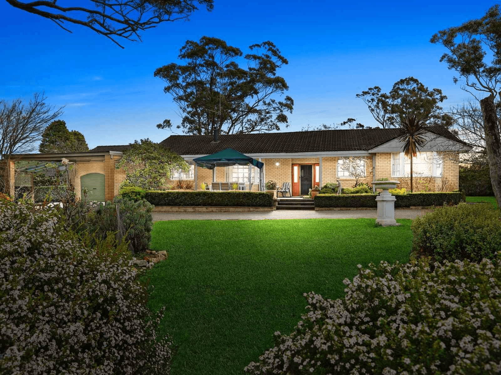 35 Denison St, Hill Top, NSW 2575