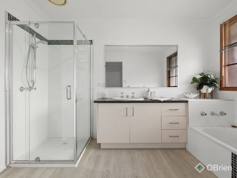 1/25 Carrington Street, Sydenham, VIC 3037