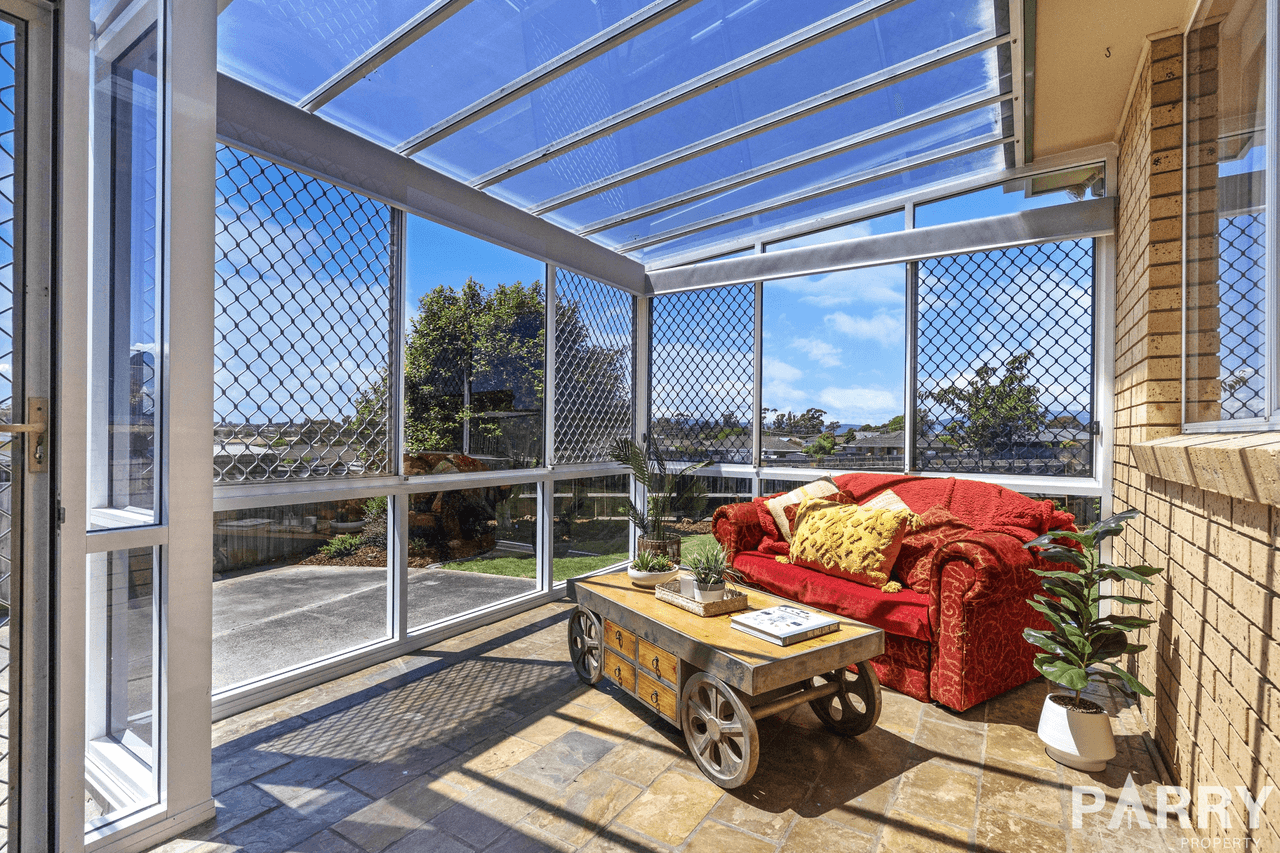 11 Leslie Grove, PROSPECT VALE, TAS 7250