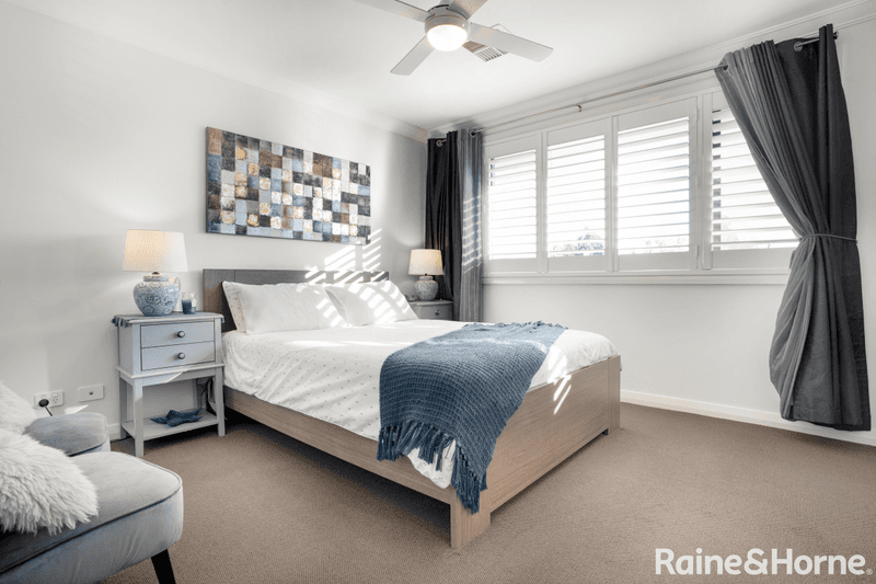 37 Sawsedge Avenue, DENHAM COURT, NSW 2565