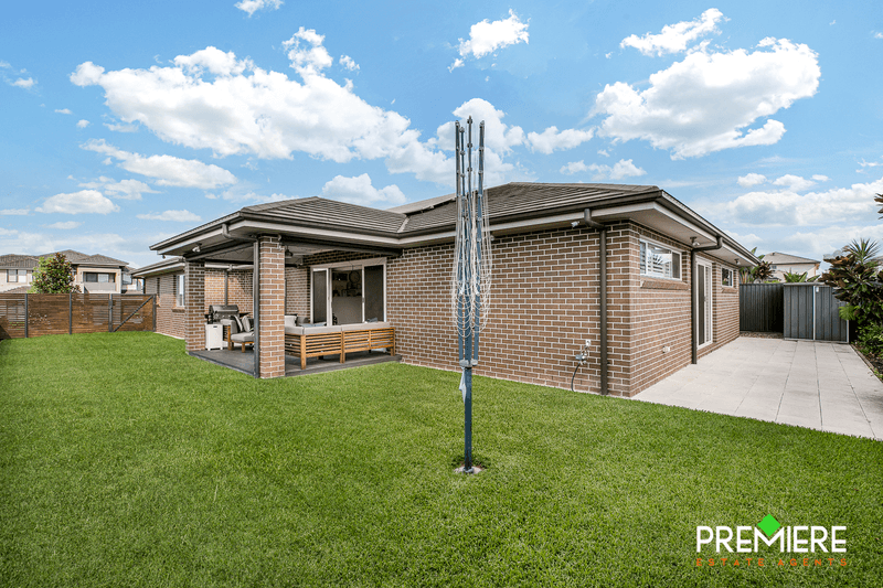 11 Evans Street, Oran Park, NSW 2570