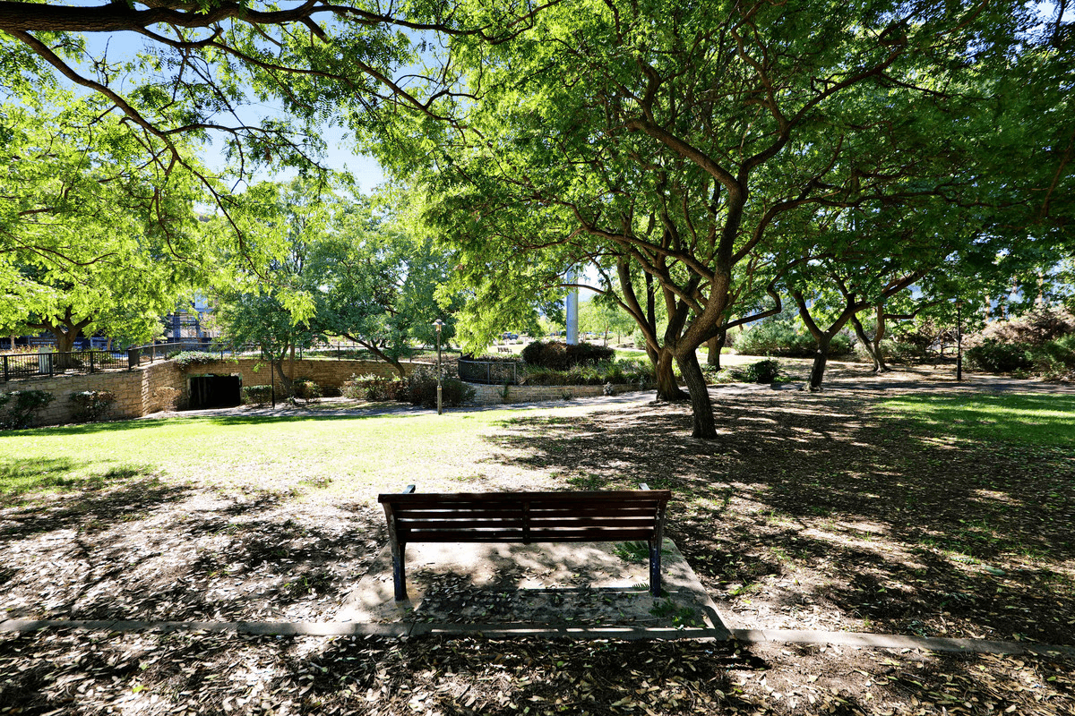 17/100 Railway Road, Daglish, WA 6008