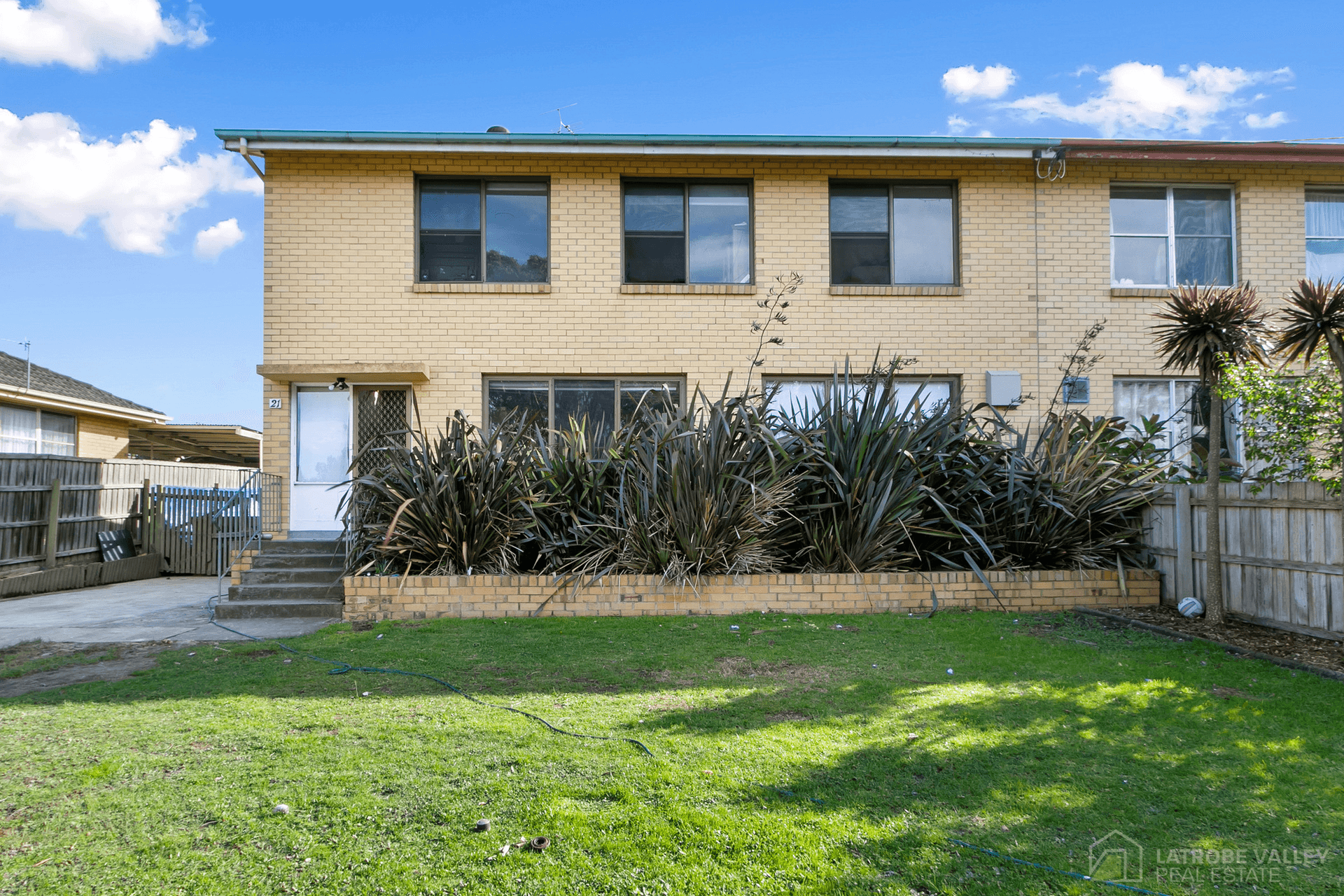 21 White Parade, Churchill, VIC 3842