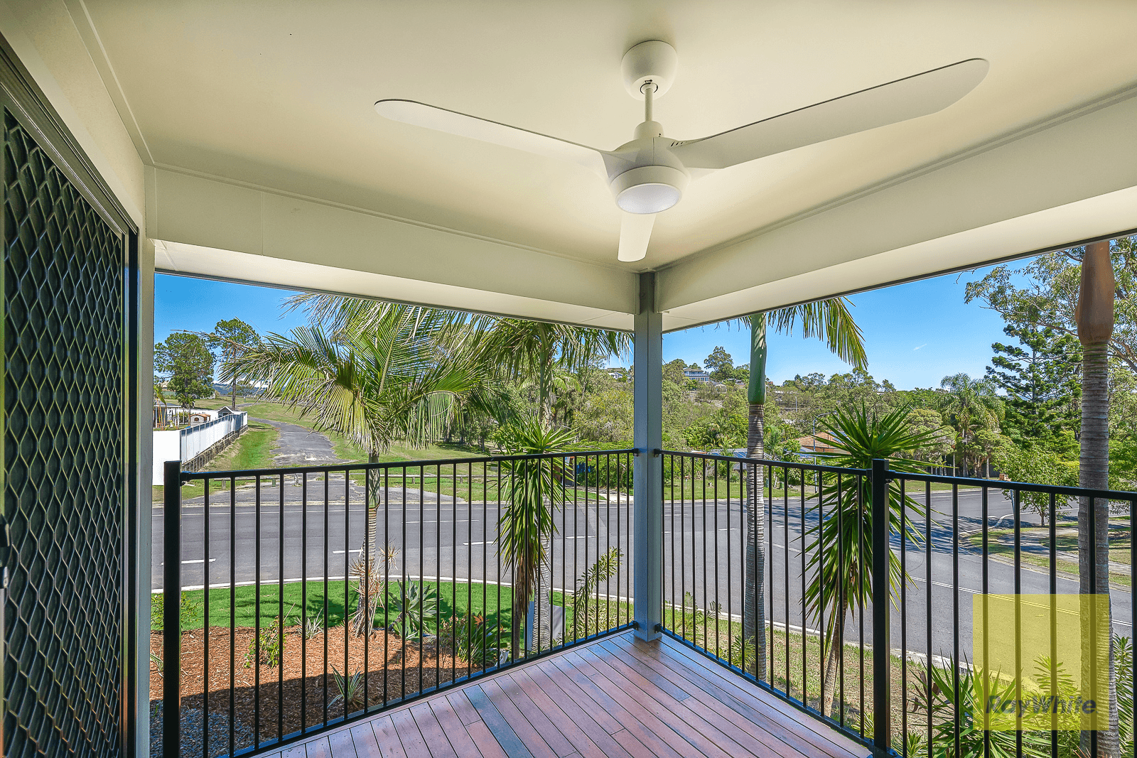 2/1 Mayjohn Avenue, CARRARA, QLD 4211